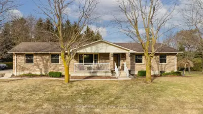 Detached in Central Huron