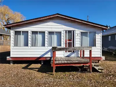Detached in Haldimand