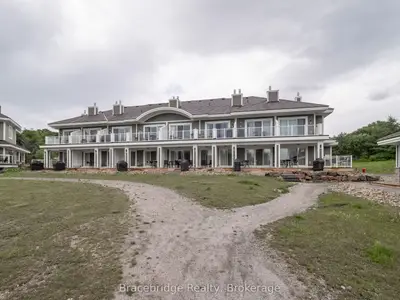 Condo Apartment in Muskoka Lakes