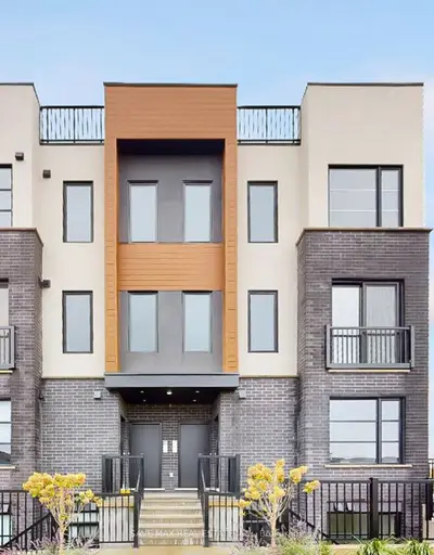 Condo Townhouse in London South