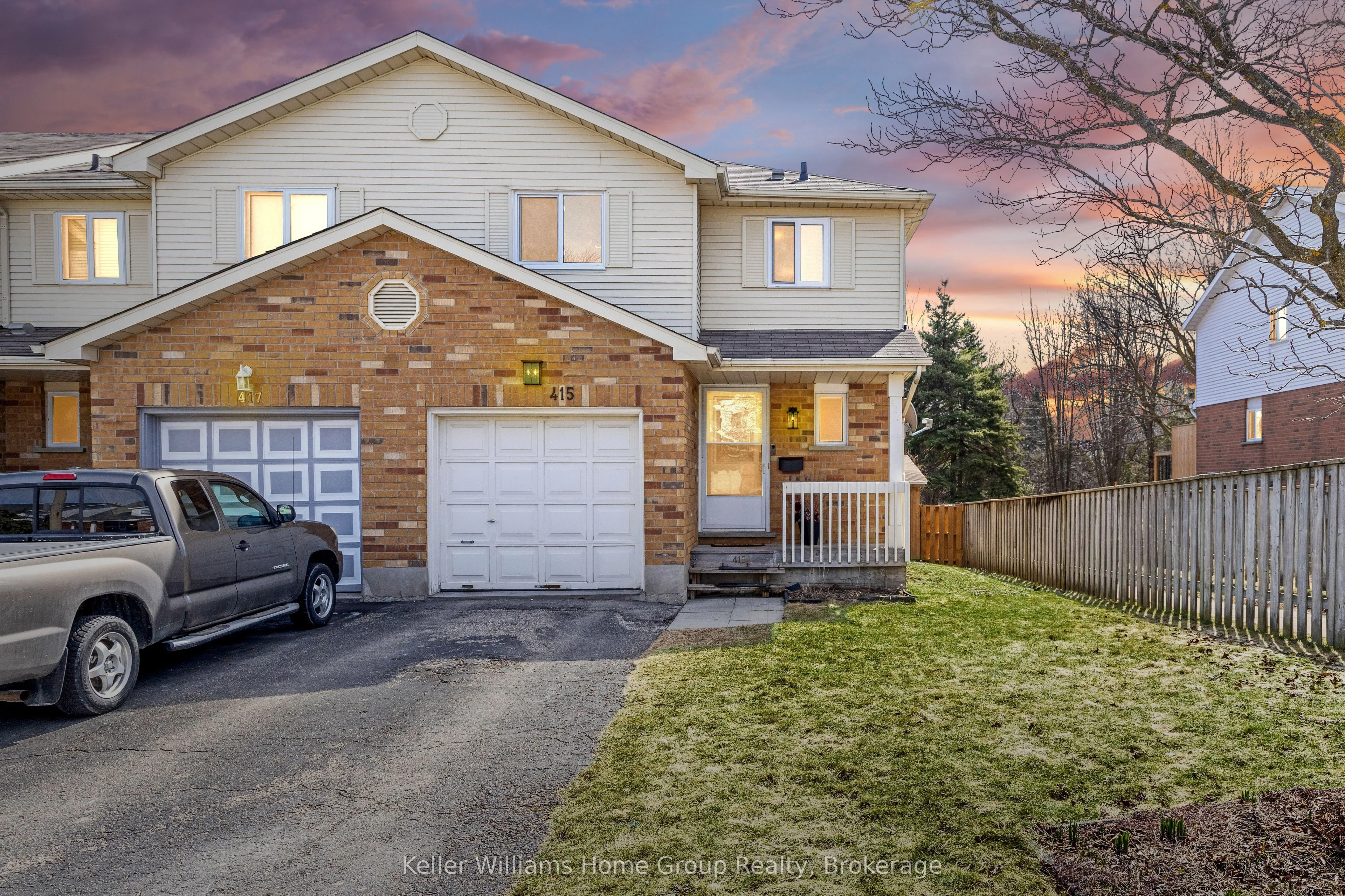 Att/Row/Townhouse in Waterloo