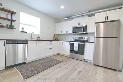 2 Talbot Street S Unit 6, Essex, On N8m 1a7