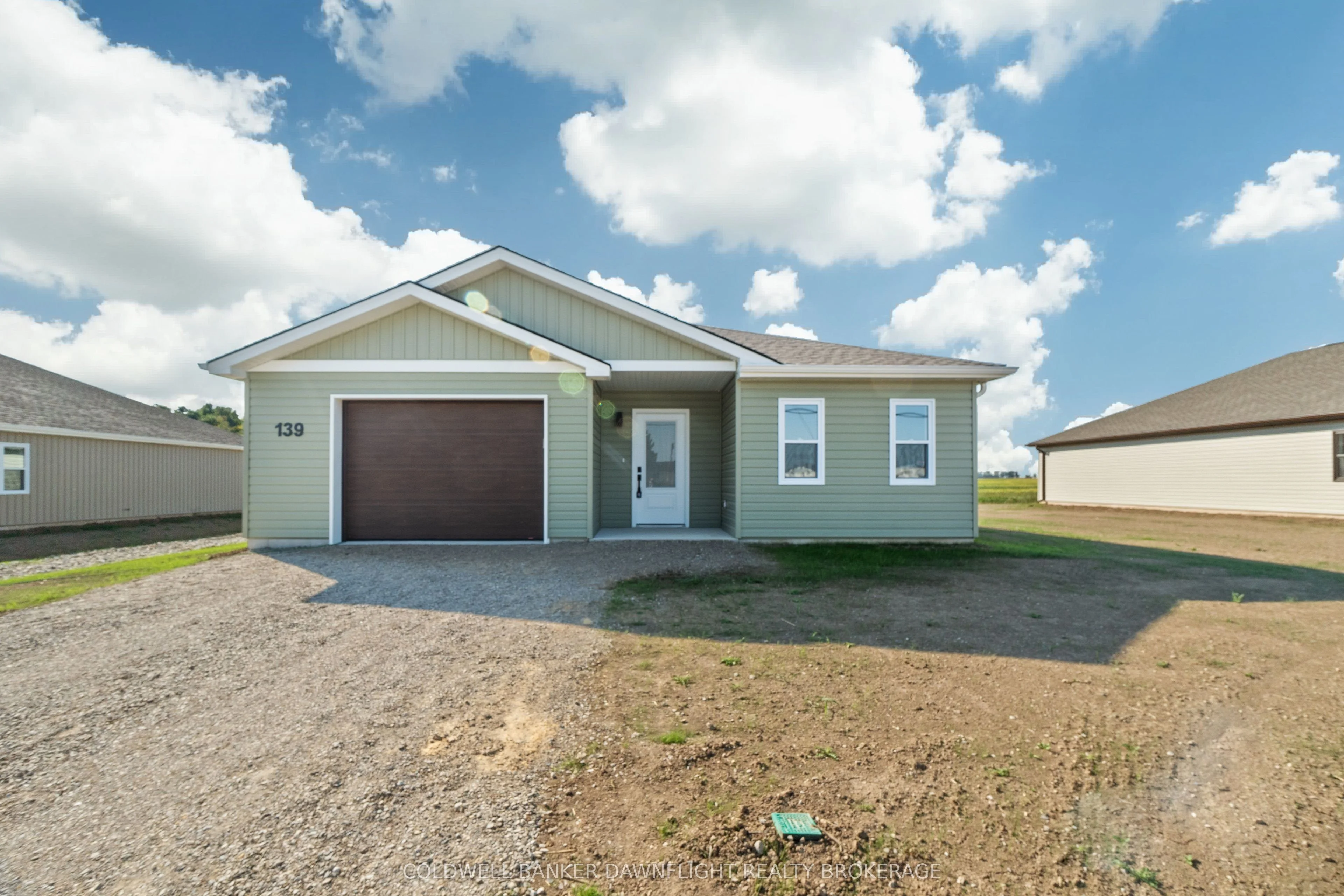 139 Victoria Avenue E, South Huron, On N0m 1m0