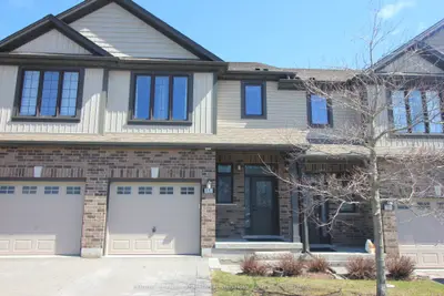 Condo Townhouse in London North