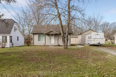 Detached in Chatham-Kent