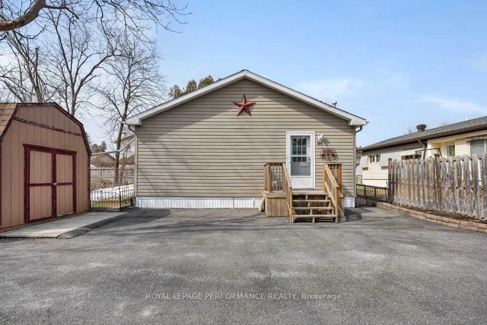 44 Bradley Green Court, Stittsville - Munster - Richmond, ON K2S 1B7
