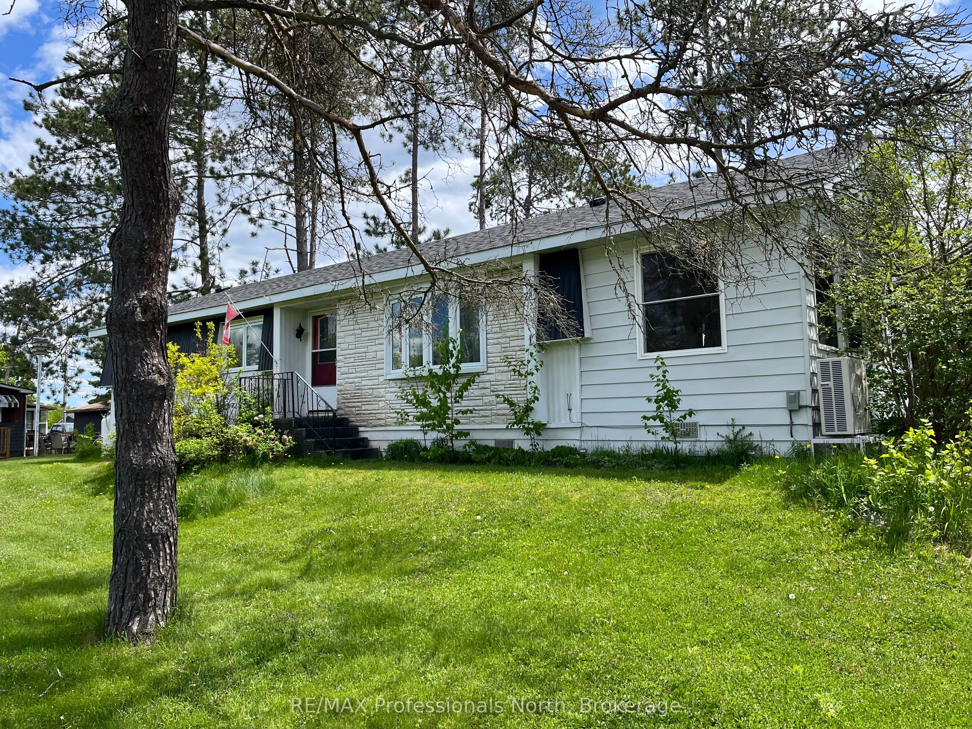1024 Fifth Lane, Minden Hills, ON K0M 2K0