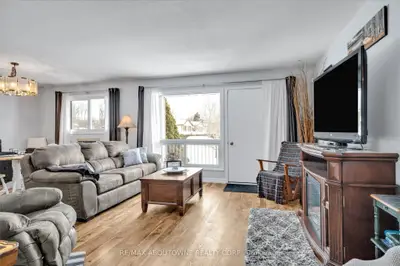 Condo Apartment in Peterborough