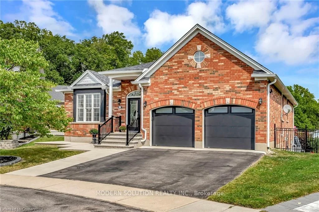Detached in Brantford