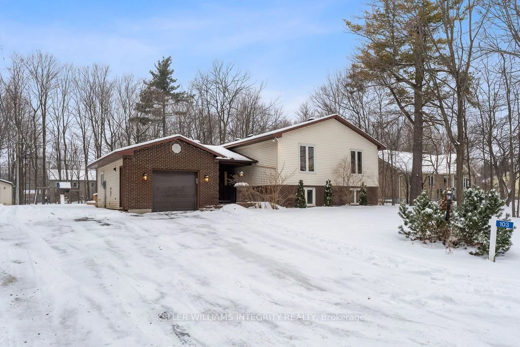 Detached in Beckwith