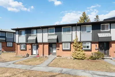 422 Moodie Drive E, Bells Corners And South To Fallowfield, On K2h 8a6
