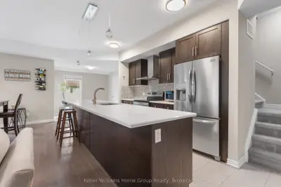 Condo Townhouse in Guelph/Eramosa