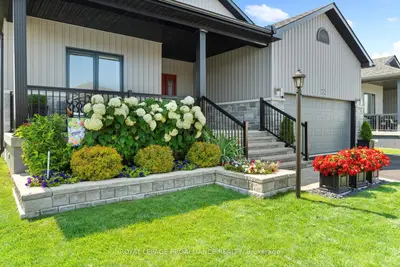 Detached in Prince Edward County