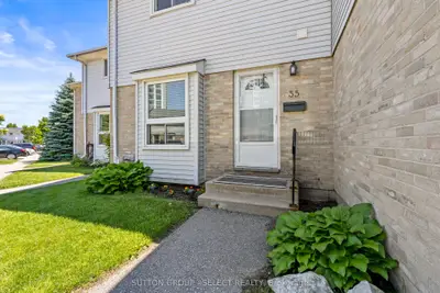 Condo Townhouse in London North