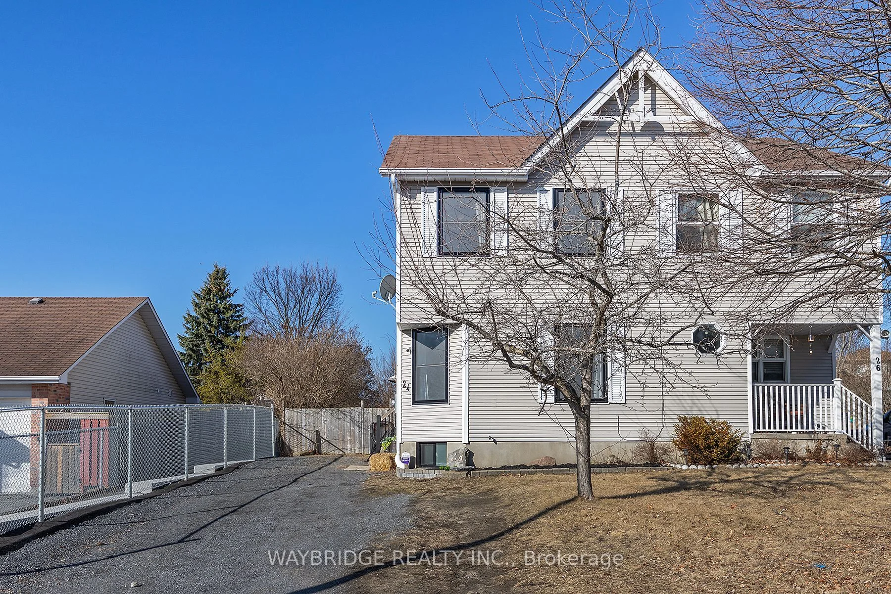 Semi-Detached in Loyalist