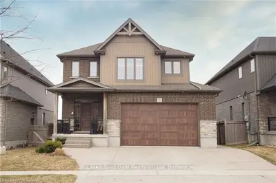 Detached in Wilmot