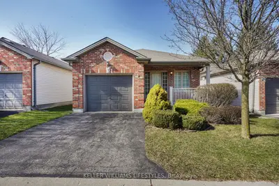 Detached Condo in London North