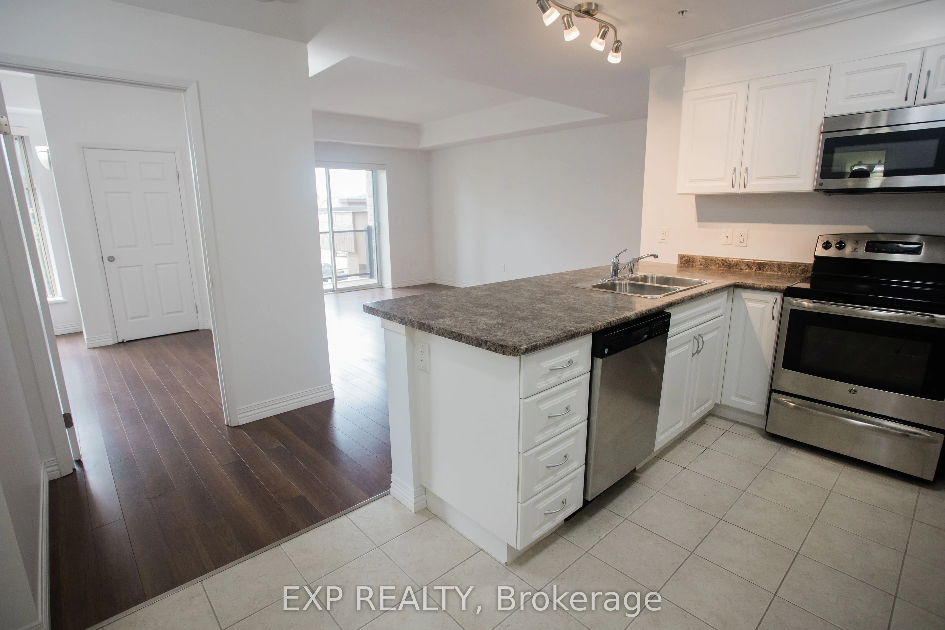 Condo Apartment in St. Catharines