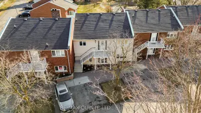 Condo Townhouse in Belleville