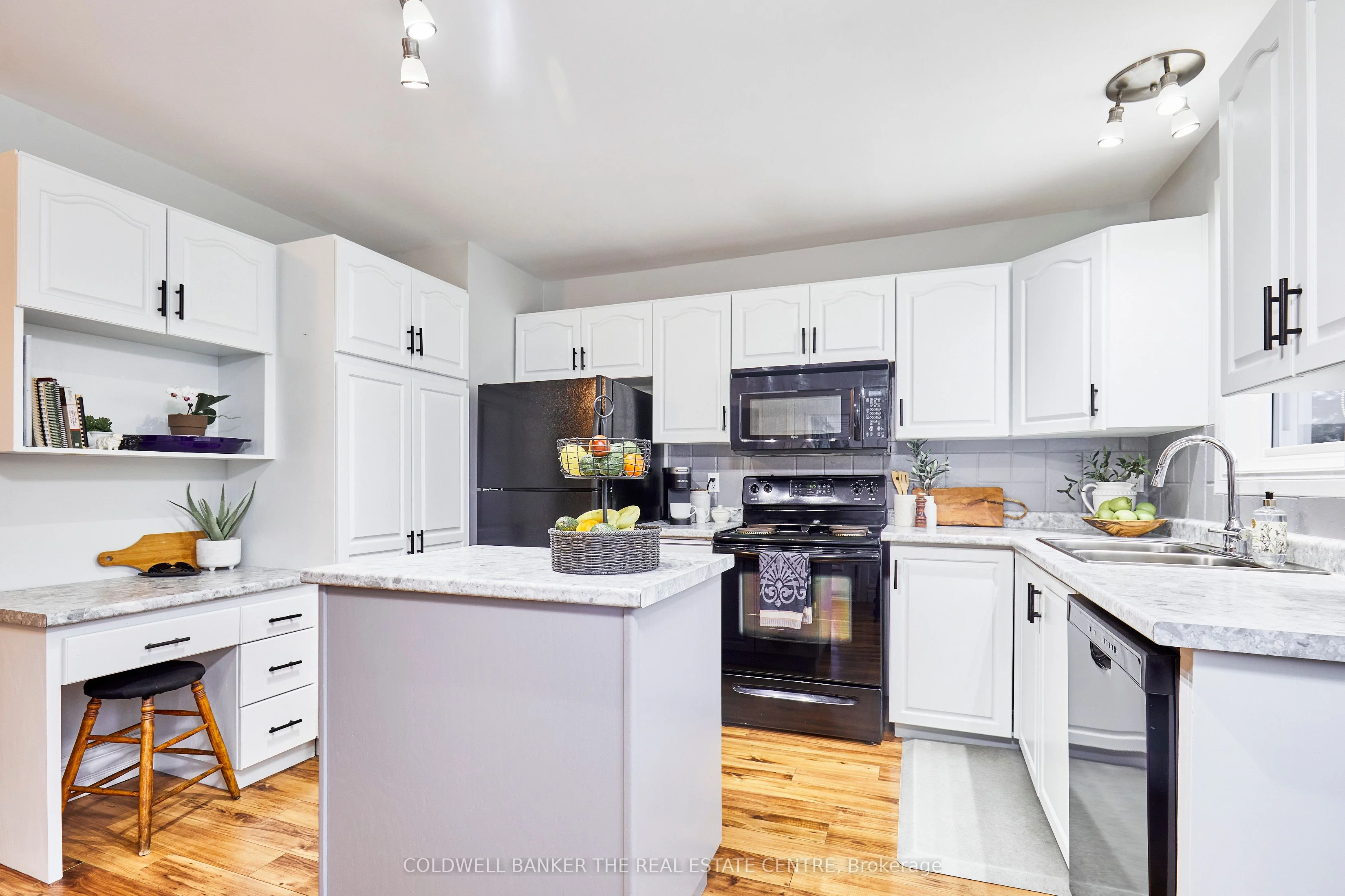 29 Neals Drive, Kawartha Lakes, ON L0B 1K0