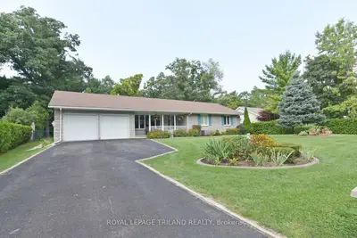 Detached in Lambton Shores