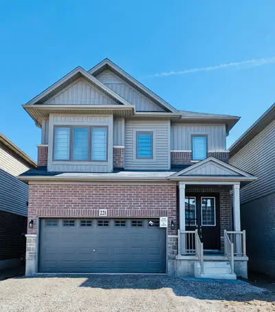 221 Longboat Run West Street, Brantford, On N3t 0x1