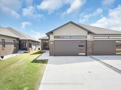 Att/Row/Townhouse in Chatham-Kent