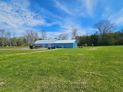 Detached in Prince Edward County