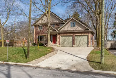Detached in Middlesex Centre