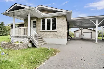 Detached in Carlsbad Springs