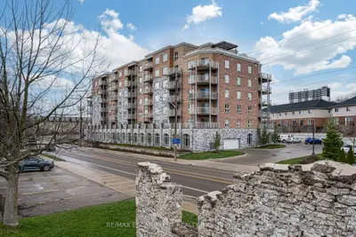 Condo Apartment in Cambridge