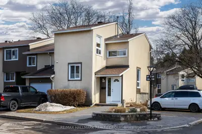 Condo Townhouse in Beacon Hill North - South and Area