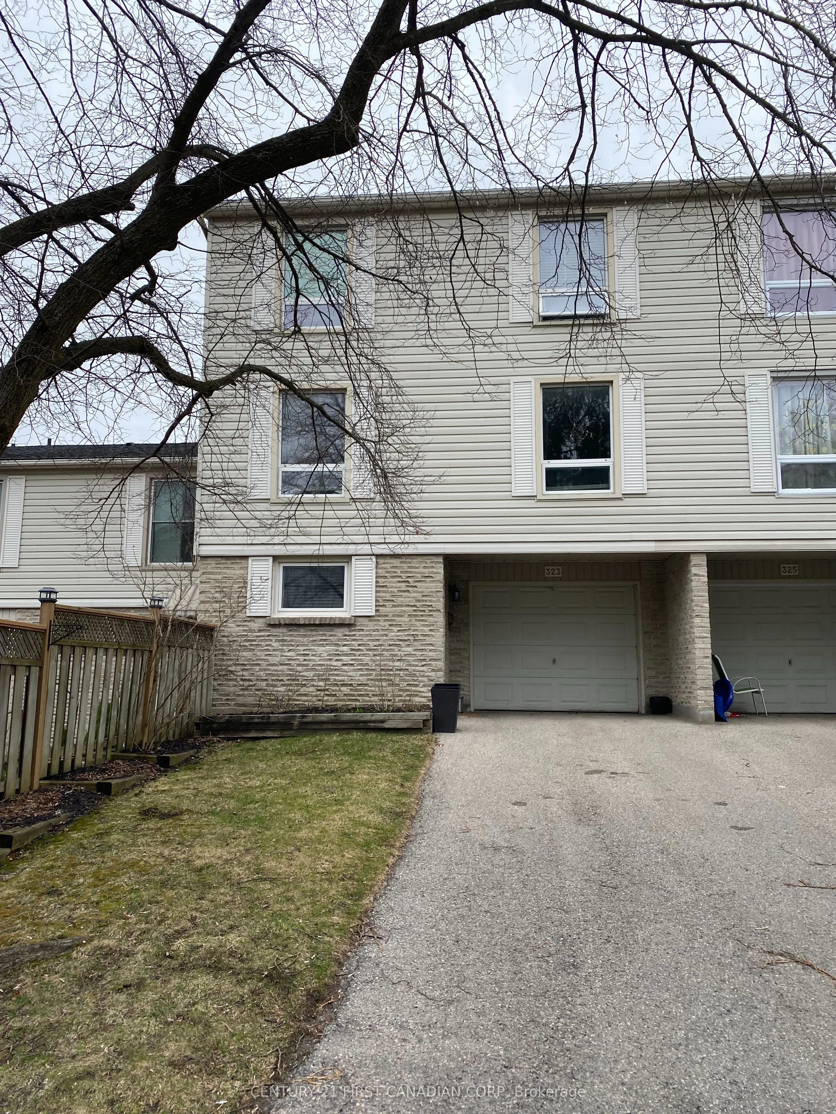 Condo Townhouse in London North