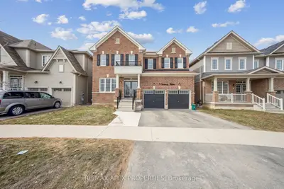 Detached in Thorold