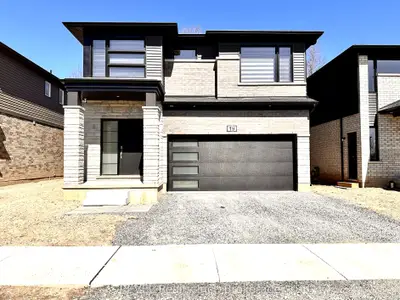 Detached in Thorold