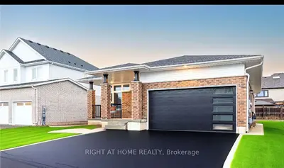 Detached in Thorold