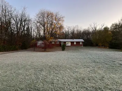 2546 Upper Dwyer Hill Road, Carp - Huntley Ward, On K0a 1l0