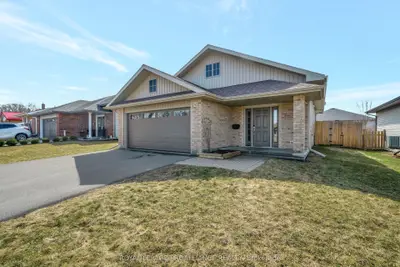 Detached in Belleville