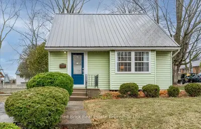 Detached in Guelph
