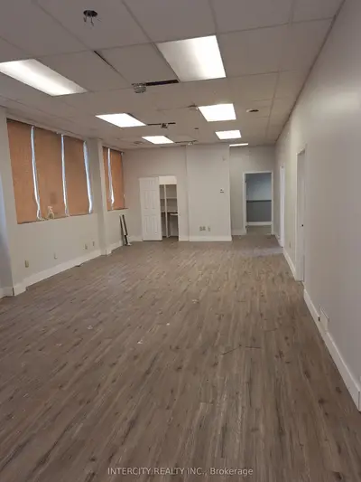 4 Centre Street, St. Catharines, On L2r 3m2