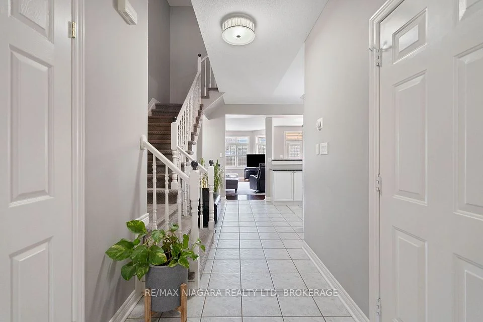 5595 Drummond Road 25, Niagara Falls, ON L2G 4L2