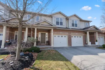 Condo Townhouse in Niagara Falls