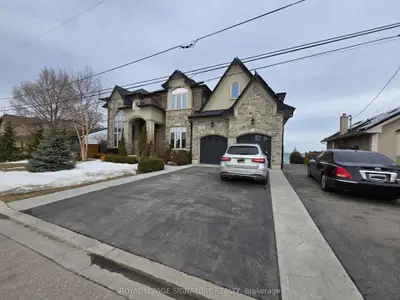 Detached in Hamilton