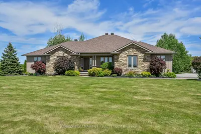 Detached in Haldimand