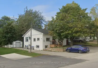 Detached in West Perth