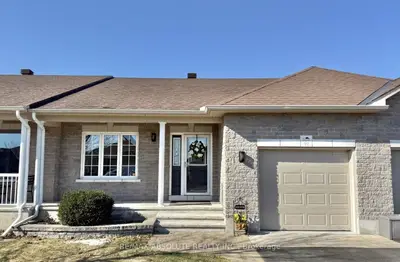 Att/Row/Townhouse in Mississippi Mills