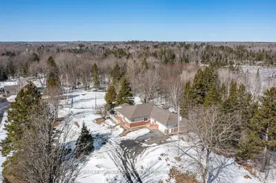 Detached in McKellar