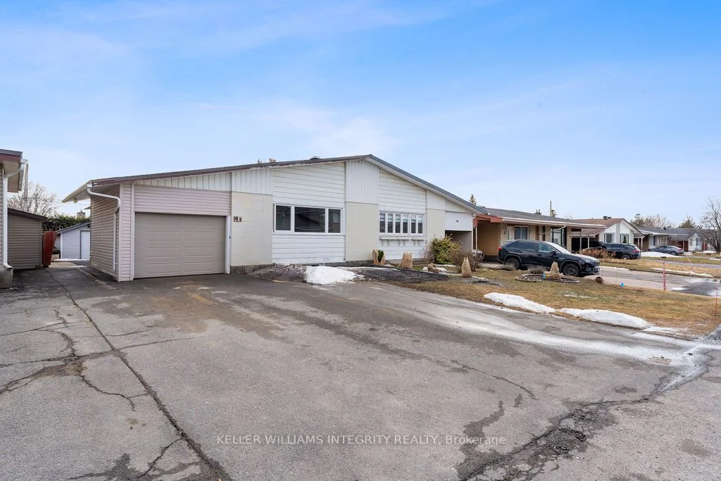 Semi-Detached in Meadowlands - Crestview and Area