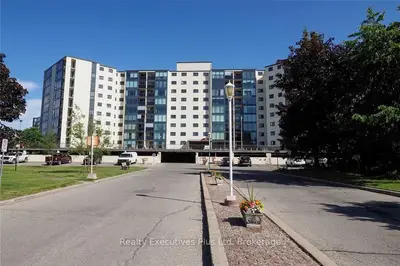 19 Woodlawn Road E 704, Guelph, On N1h 7b1
