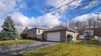 Detached in South Bruce Peninsula